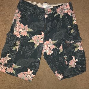 American Eagle Outfitters classic cargo shorts